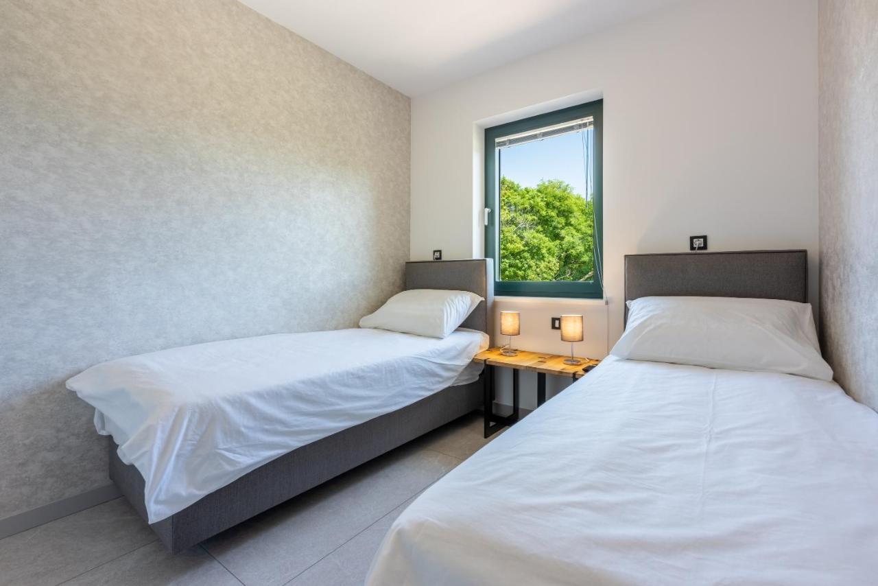 Villa Palma With Heated Private Pool Podhum Экстерьер фото